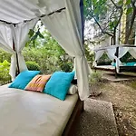 In A Luxurious Complex In Sunny Apartman