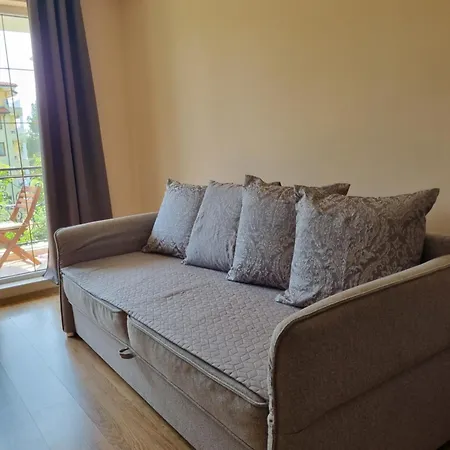 In A Luxurious Complex In Sunny Apartment *