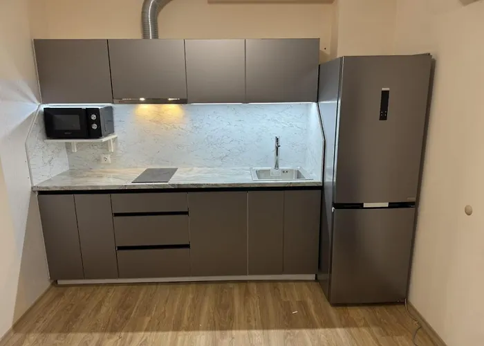 In A Luxurious Complex In Sunny ساني بيتش