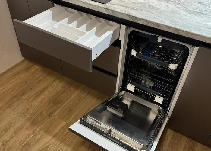 In A Luxurious Complex In Sunny ساني بيتش